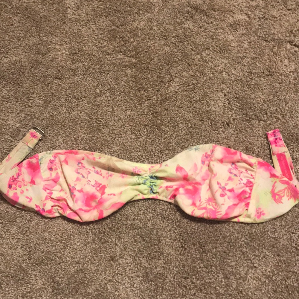 Strapless bathing suit top